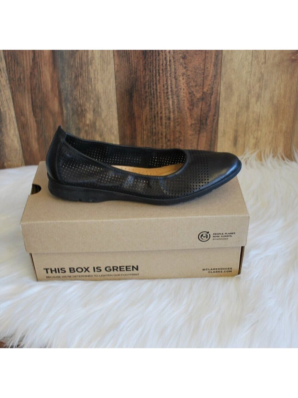 Collection by Clarks Jenette Ease Black Leather Flats 10M
